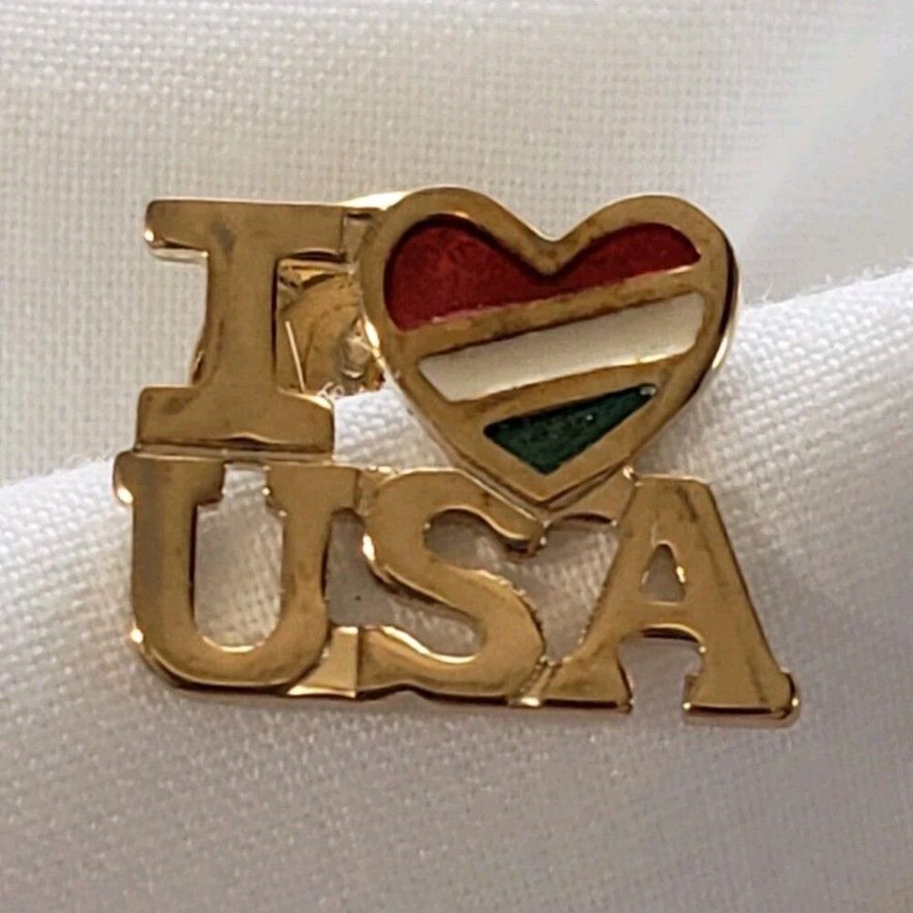 Vtg Avon Honey Gold Tone Patriotic Heart I Love USA Tie Tack 0.5 in/Chain 1.75